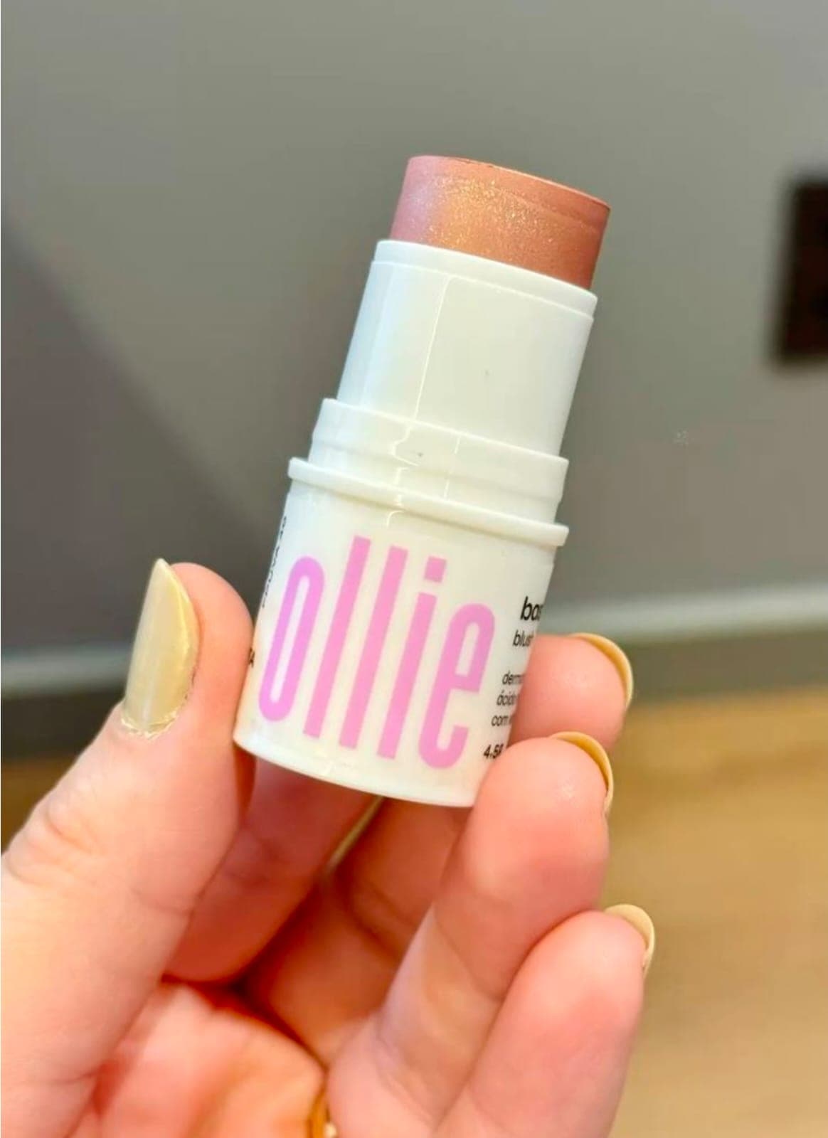 Ollie 3 Em 1 Blush Batom E Sombra Em Bastão Cor Rosa Malva